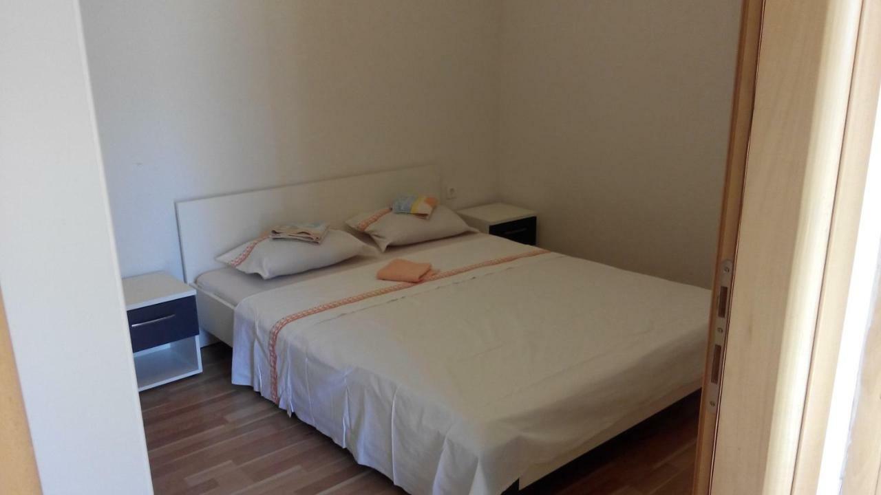 Ivica Apartments Punat Eksteriør billede